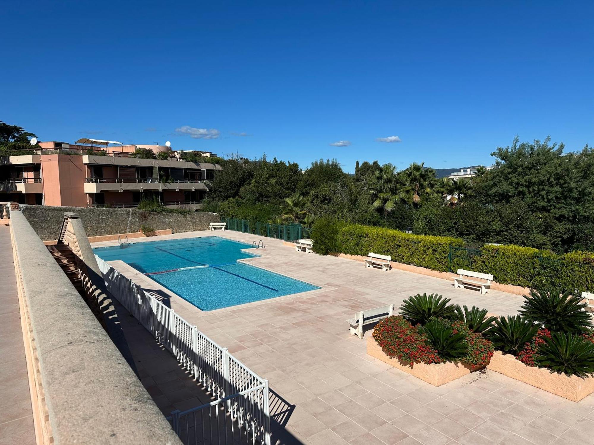 Saint-Tropez - Studio 40 M2 Екстериор снимка